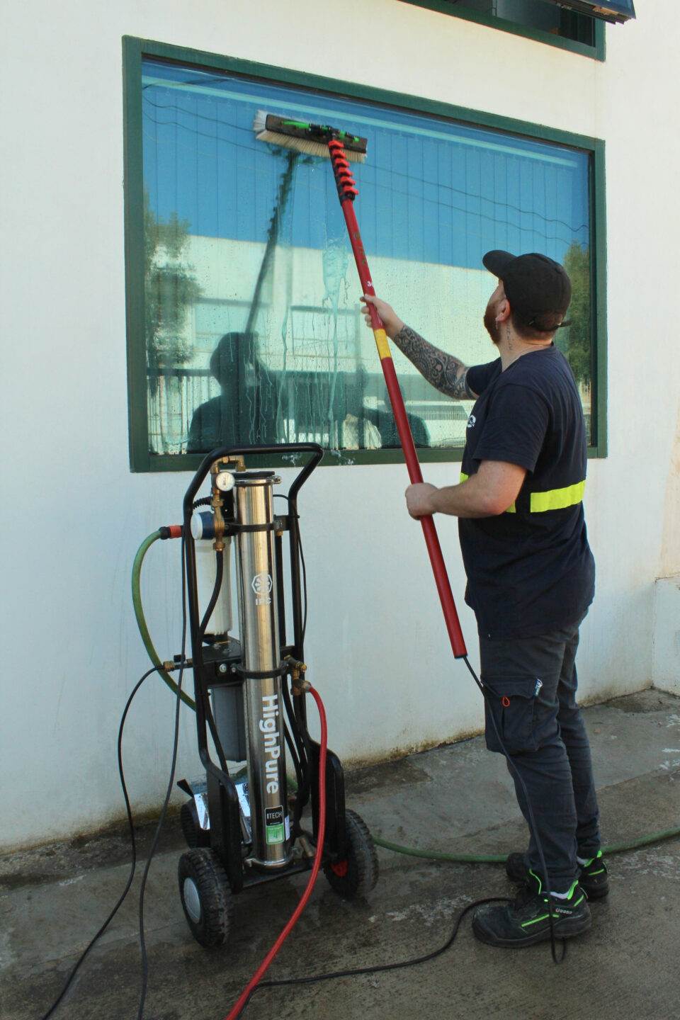Equipo de limpieza con agua pura - Alquiler de Maquinaria